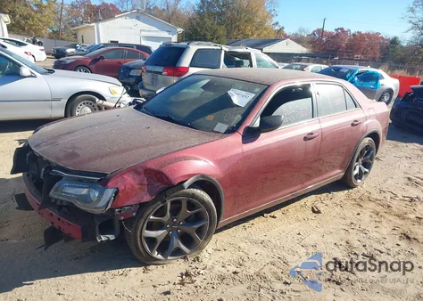 2020 Chrysler 300 Touring z USA, uszkodzony, nr VIN 2C3CCAAG9LH201079
